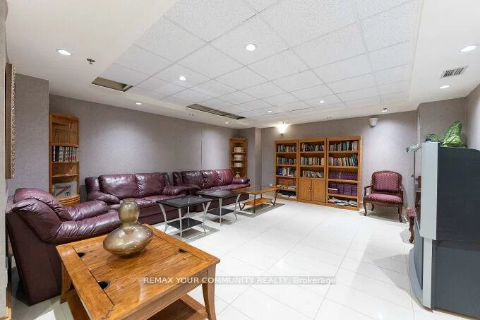 11121, Yonge, Devonsleigh, Richmond Hill