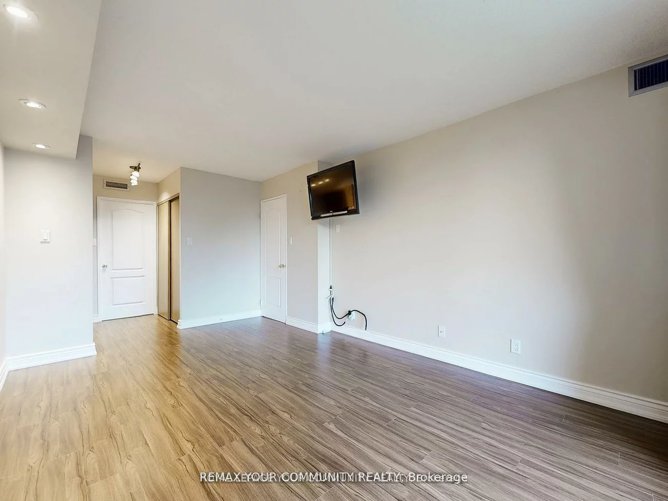 32, Clarissa, Harding, Richmond Hill