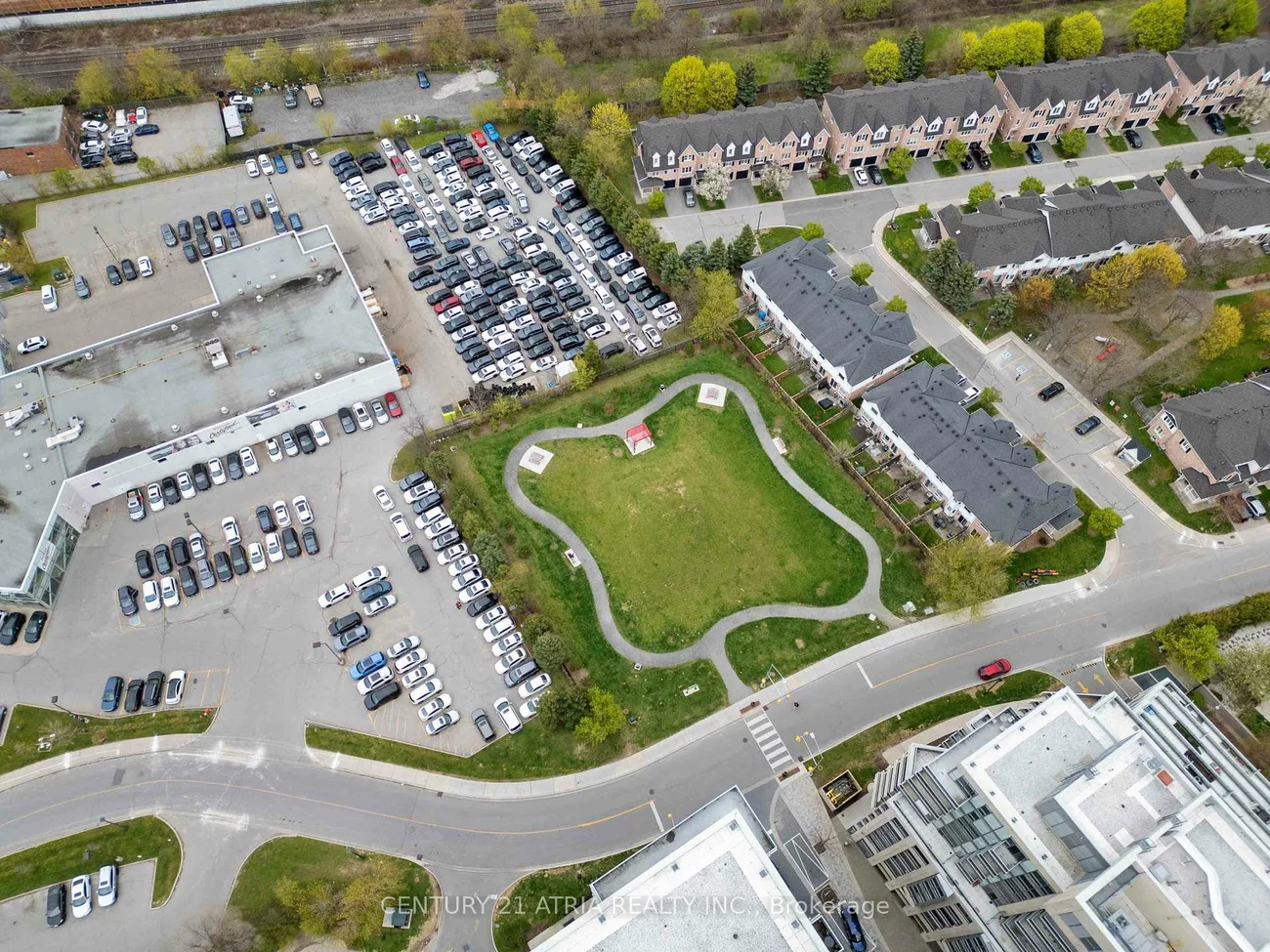 9199, Yonge, Langstaff, Richmond Hill