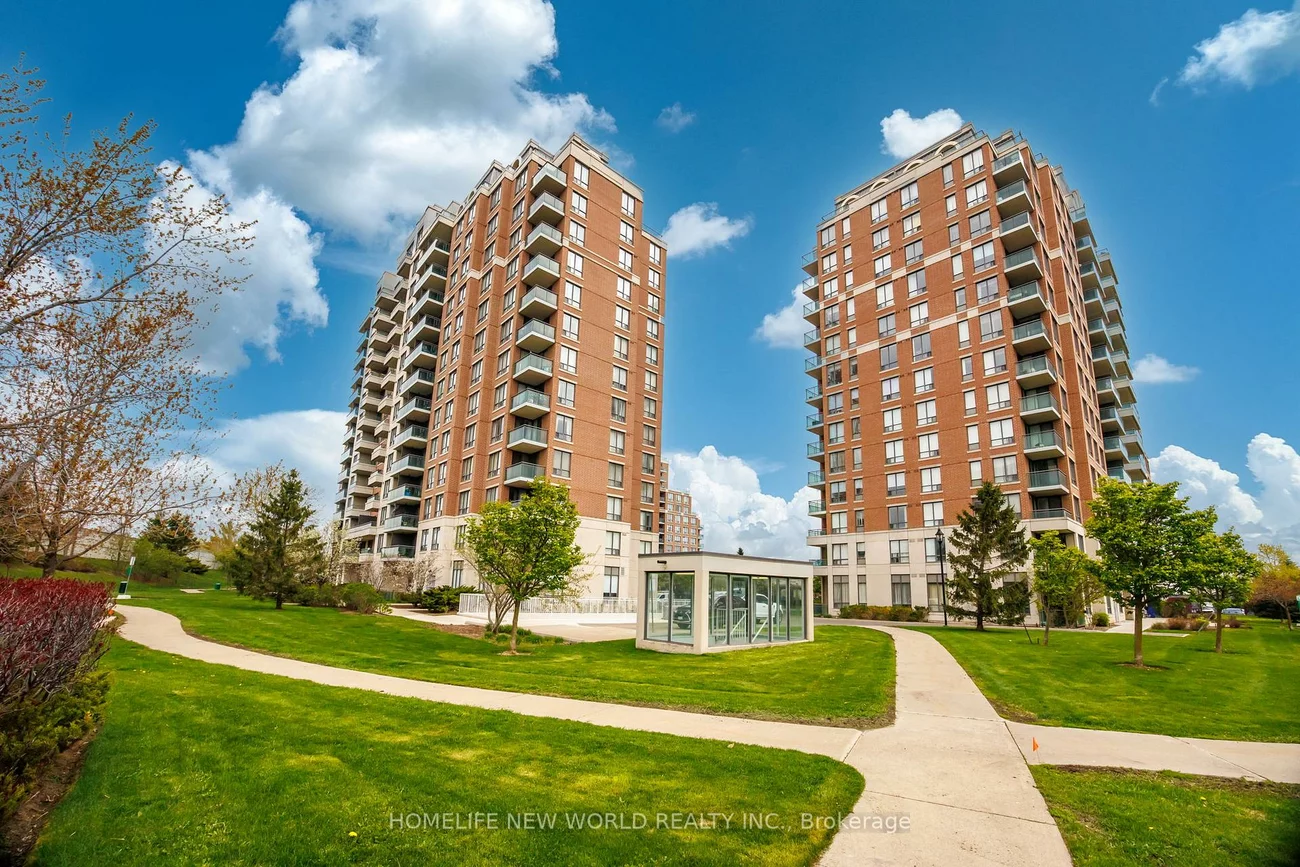 330, Red Maple, Langstaff, Richmond Hill