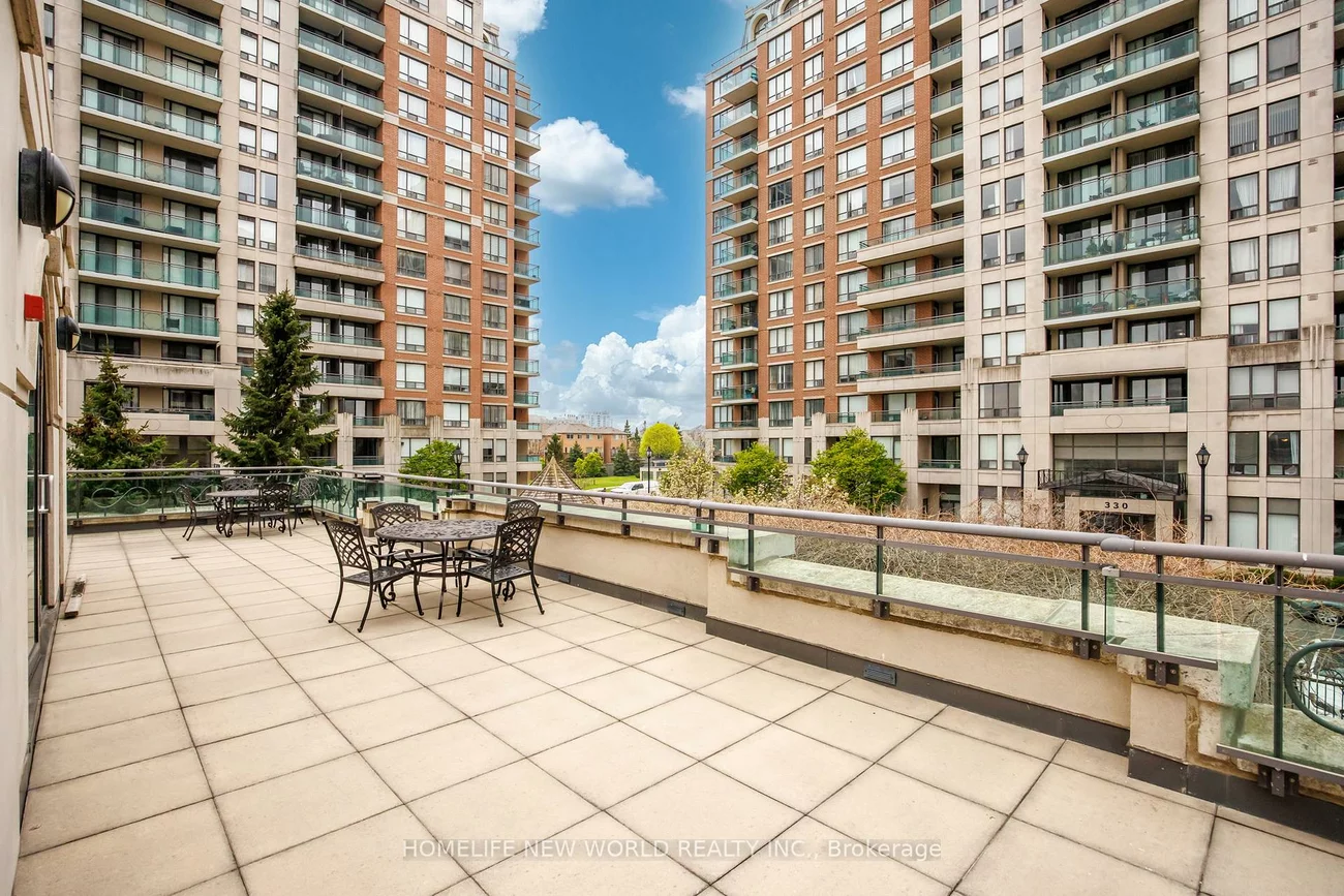 330, Red Maple, Langstaff, Richmond Hill