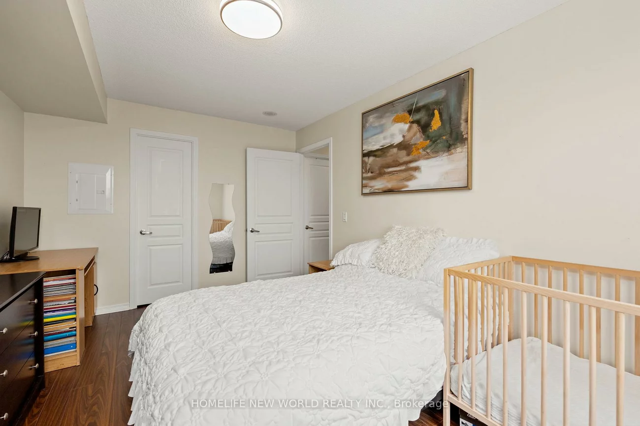 330, Red Maple, Langstaff, Richmond Hill
