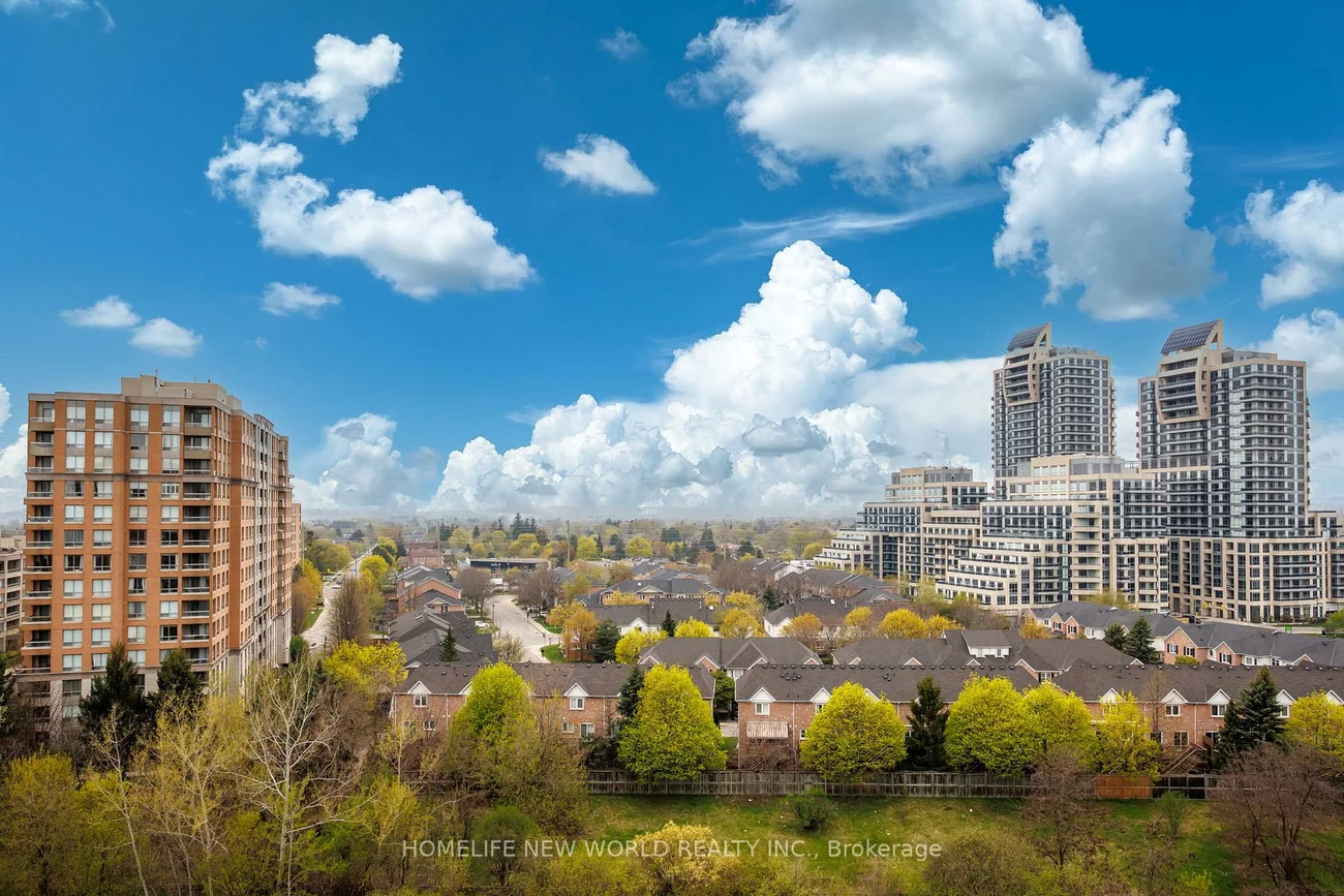 330, Red Maple, Langstaff, Richmond Hill