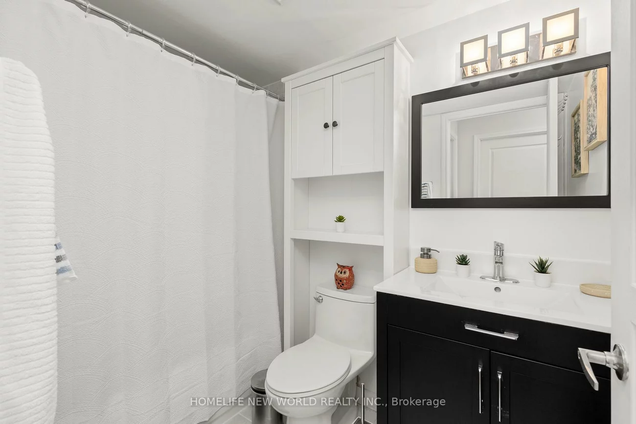 330, Red Maple, Langstaff, Richmond Hill