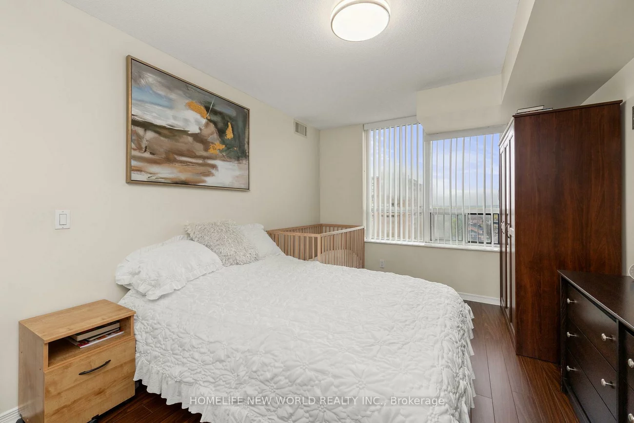 330, Red Maple, Langstaff, Richmond Hill