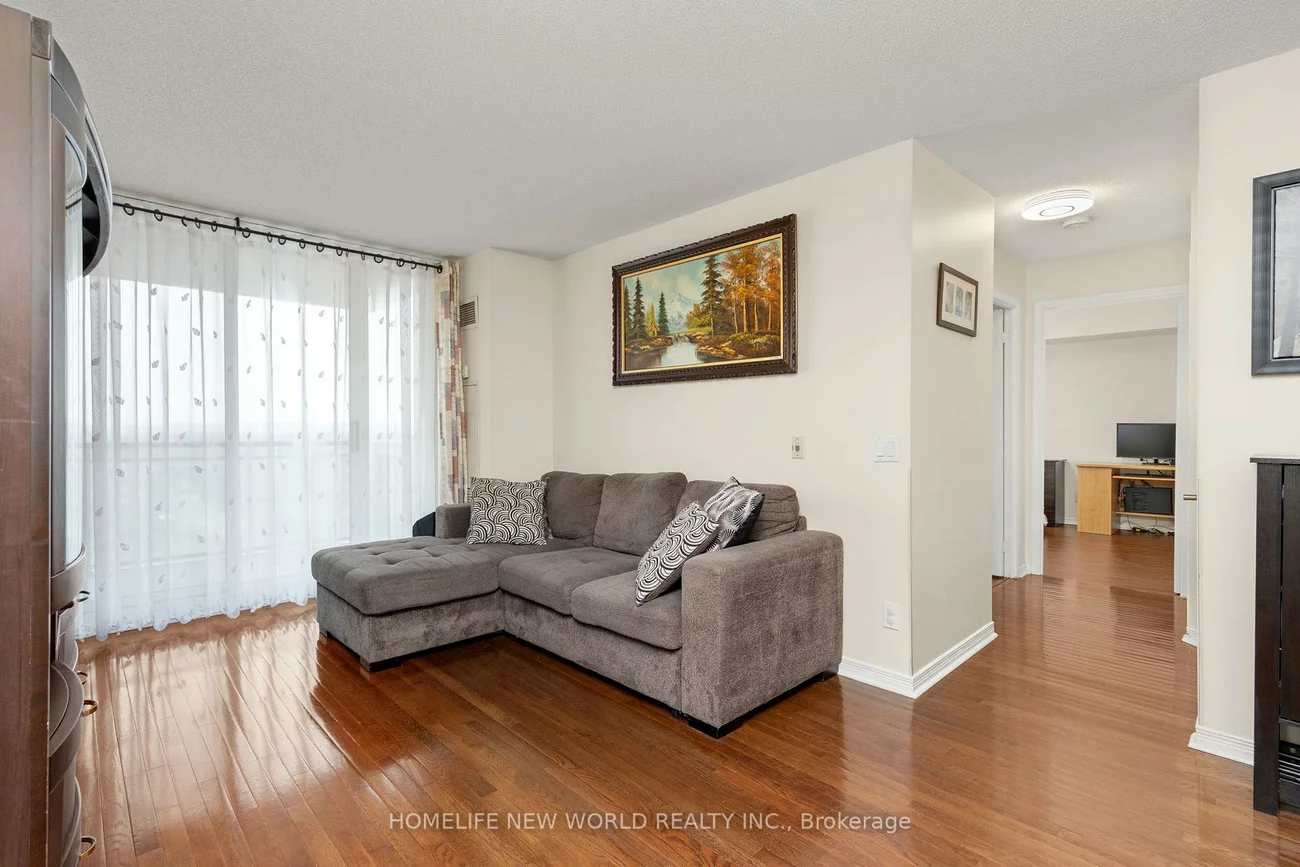 330, Red Maple, Langstaff, Richmond Hill