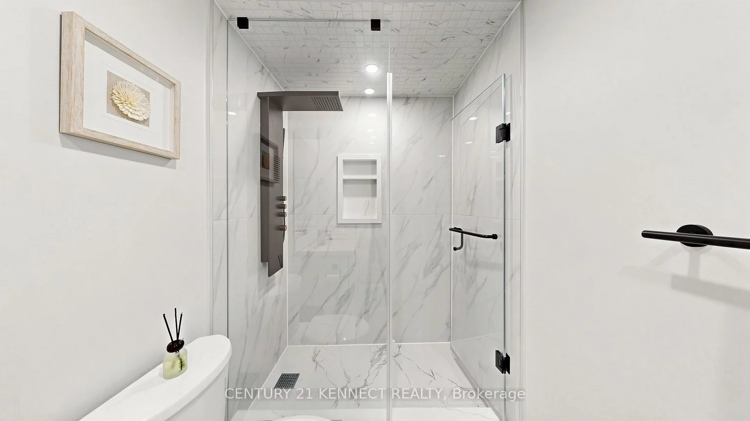260, Avenue, North Richvale, Richmond Hill