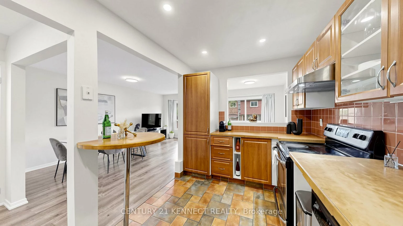260, Avenue, North Richvale, Richmond Hill