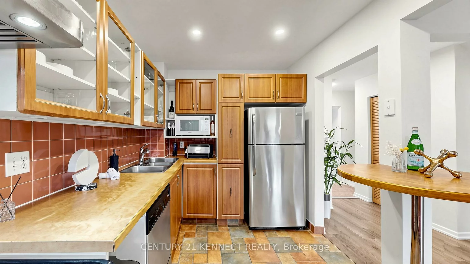 260, Avenue, North Richvale, Richmond Hill