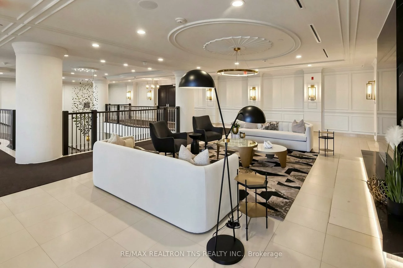 10101, Yonge, Crosby, Richmond Hill