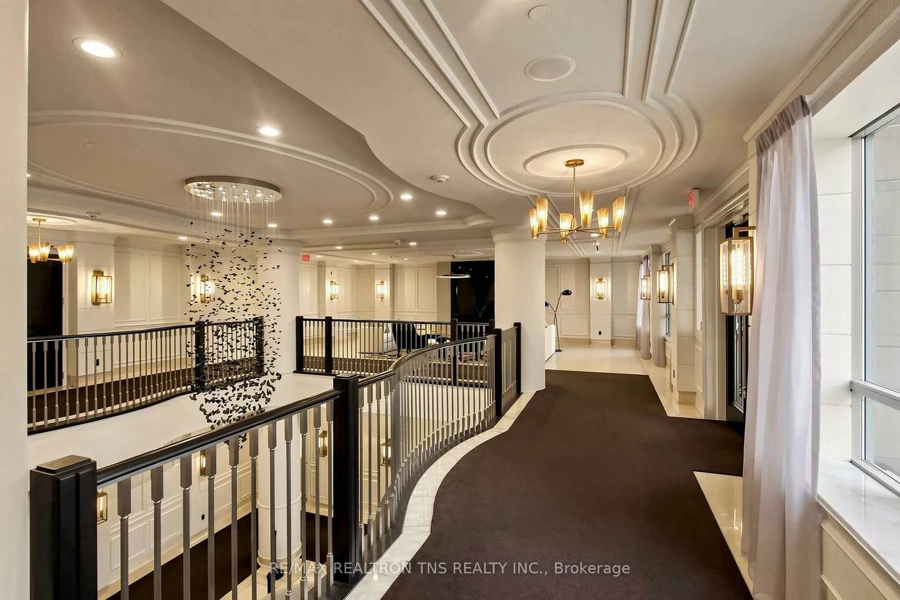 10101, Yonge, Crosby, Richmond Hill