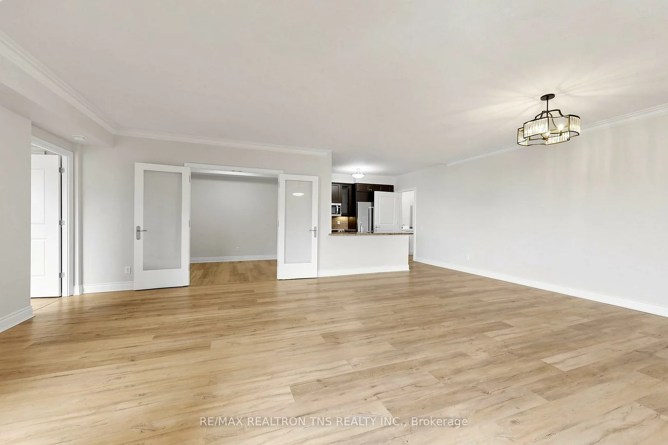 10101, Yonge, Crosby, Richmond Hill