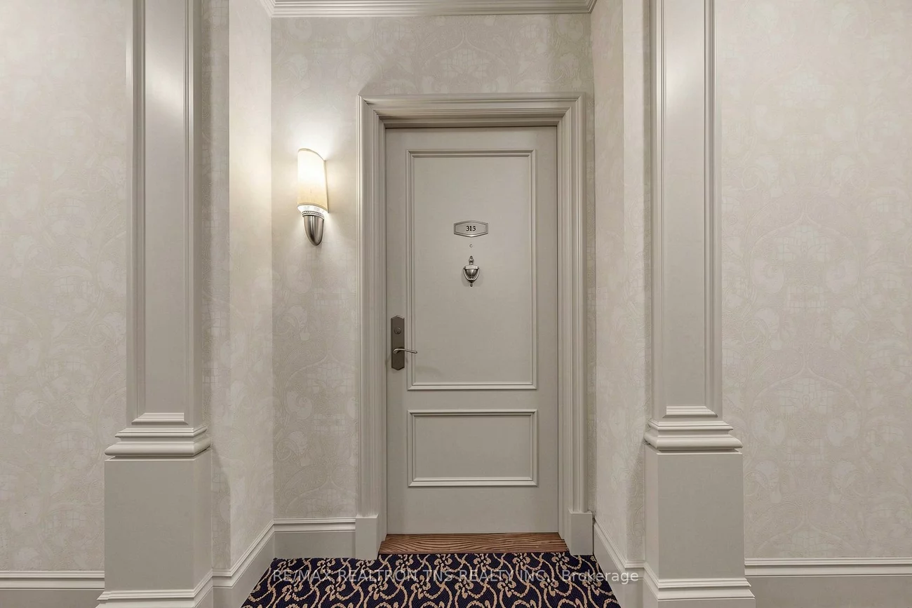10101, Yonge, Crosby, Richmond Hill