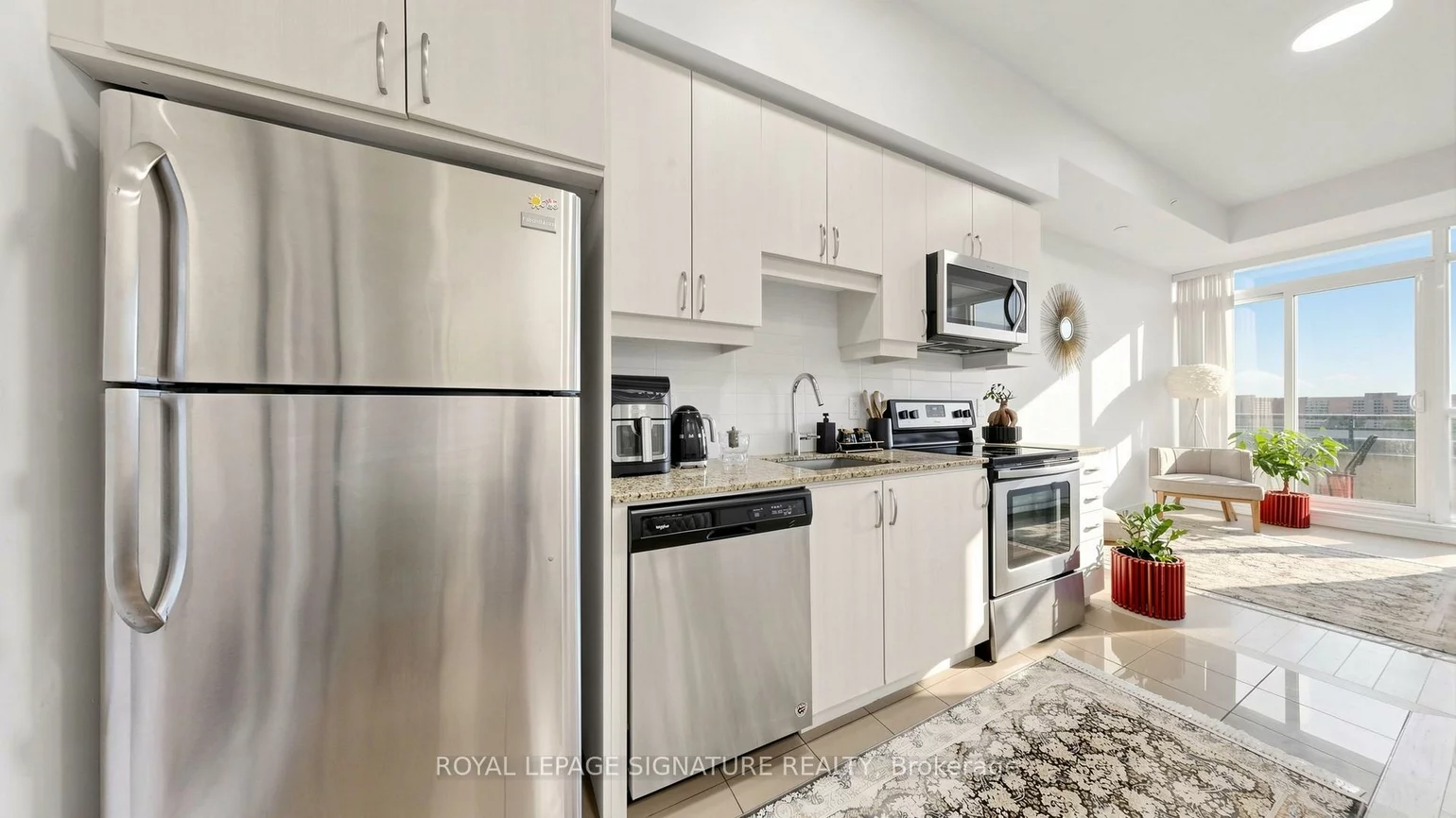 9201, Yonge, Langstaff, Richmond Hill