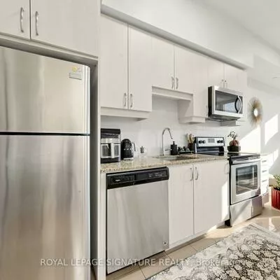 9201, Yonge, Langstaff, Richmond Hill