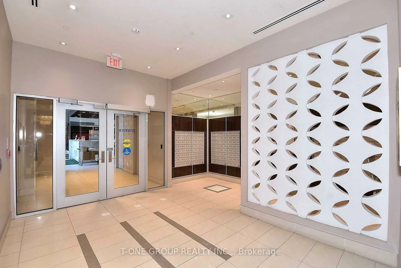 9600, Yonge, North Richvale, Richmond Hill