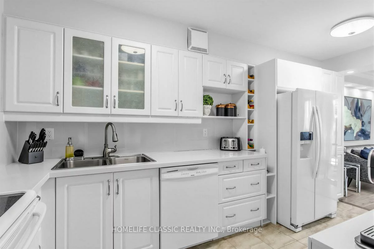 40, Baif, North Richvale, Richmond Hill