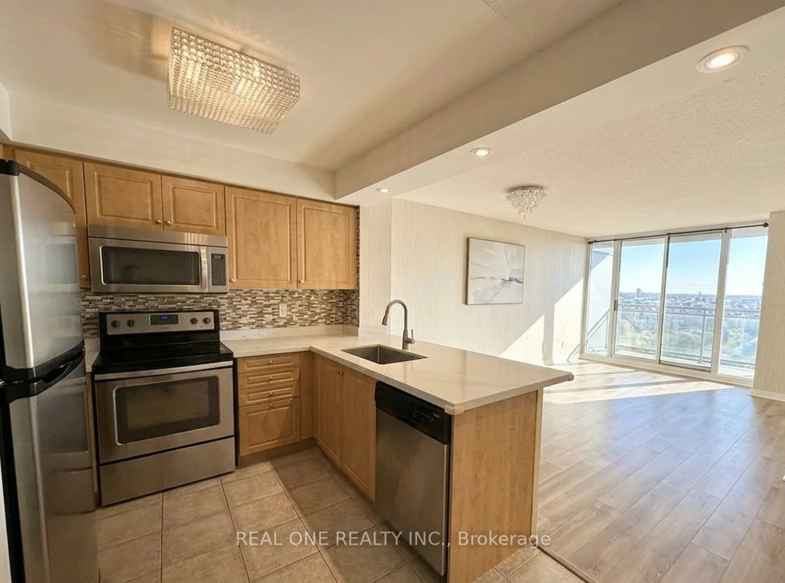 310, Red Maple, Langstaff, Richmond Hill
