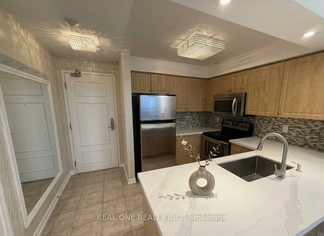 310, Red Maple, Langstaff, Richmond Hill