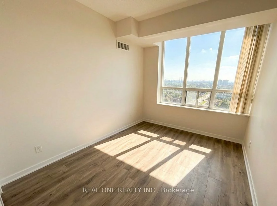 310, Red Maple, Langstaff, Richmond Hill