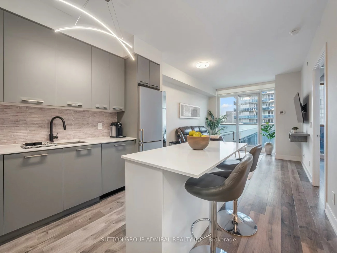 9471, Yonge, Observatory, Richmond Hill