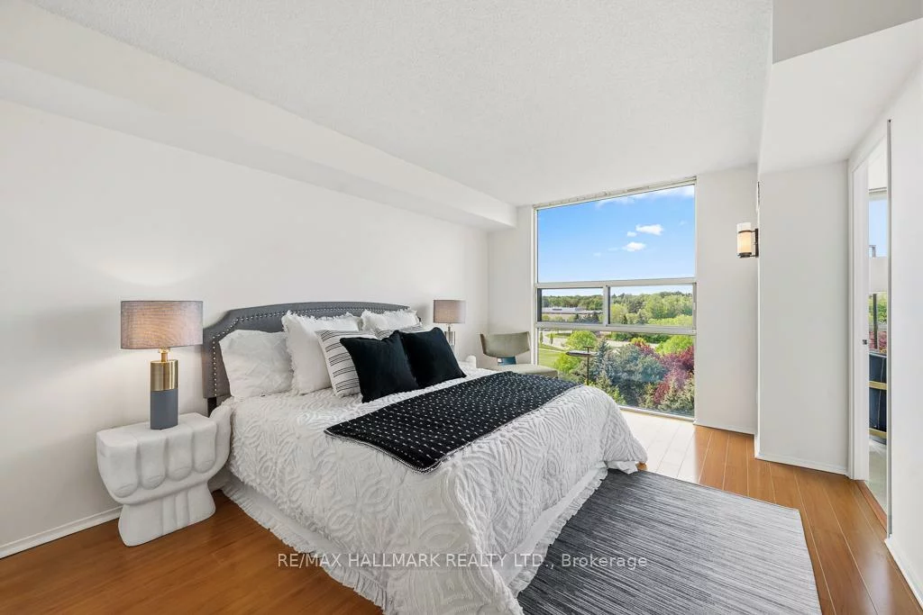 40, Harding, North Richvale, Richmond Hill