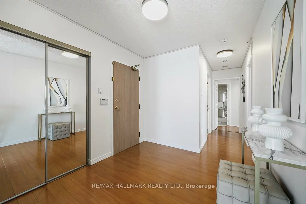 40, Harding, North Richvale, Richmond Hill