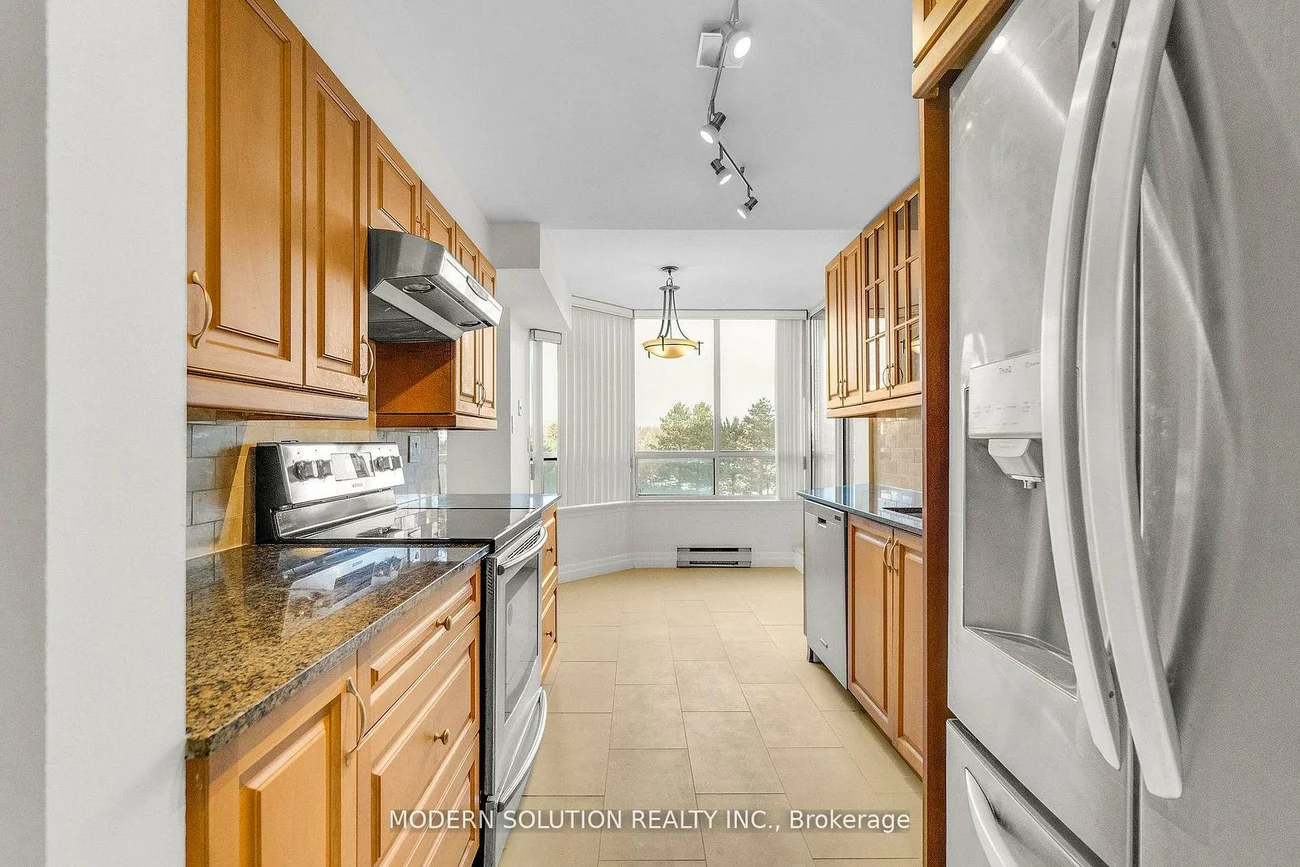 32, Clarissa, Harding, Richmond Hill