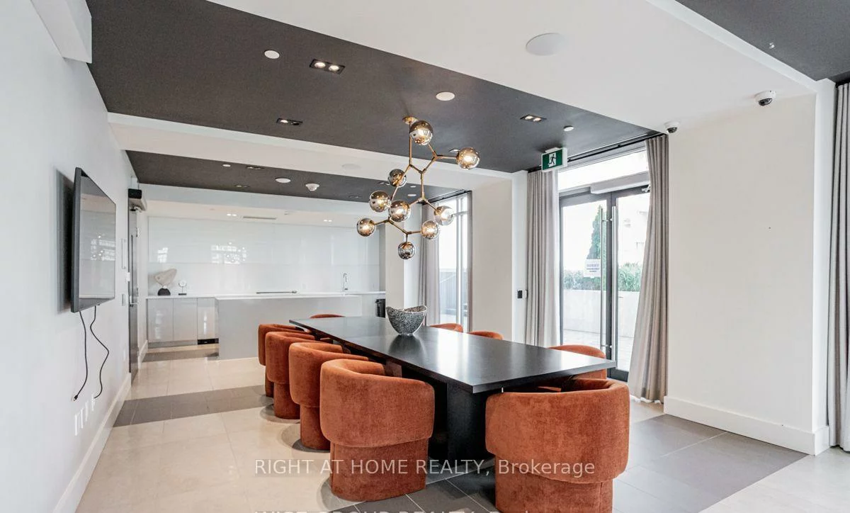 8868, Yonge, South Richvale, Richmond Hill