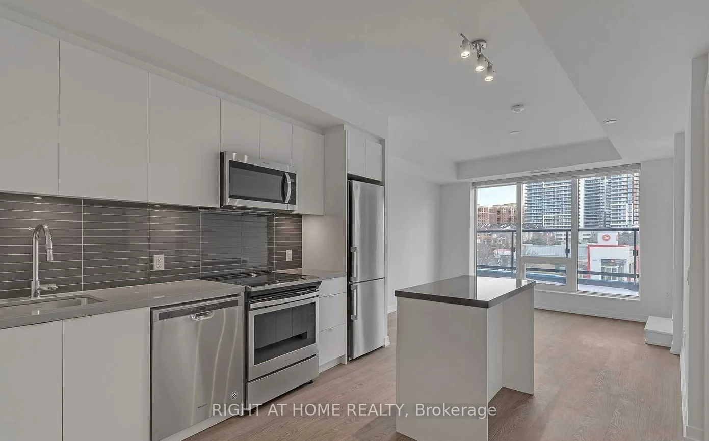8868, Yonge, South Richvale, Richmond Hill