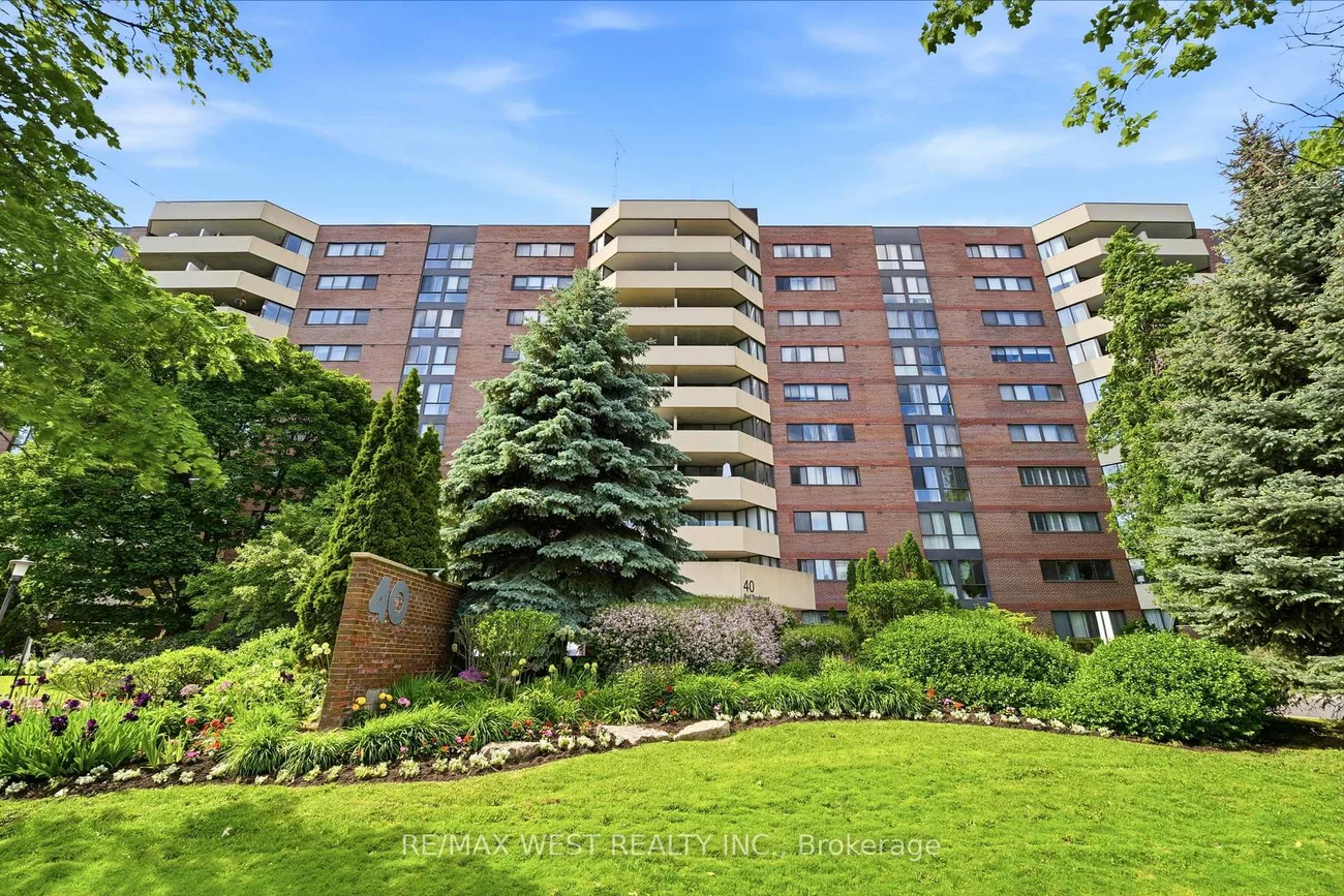 40, Baif, North Richvale, Richmond Hill
