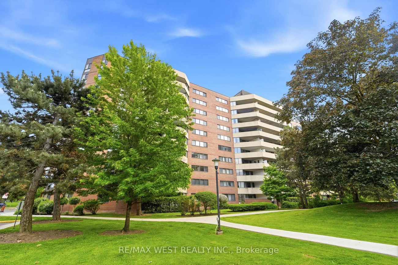 40, Baif, North Richvale, Richmond Hill