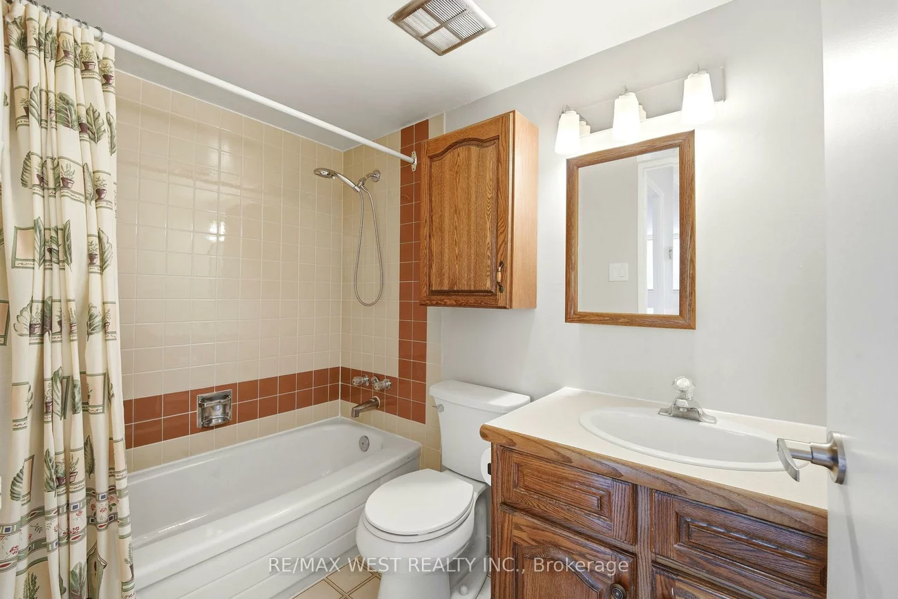 40, Baif, North Richvale, Richmond Hill