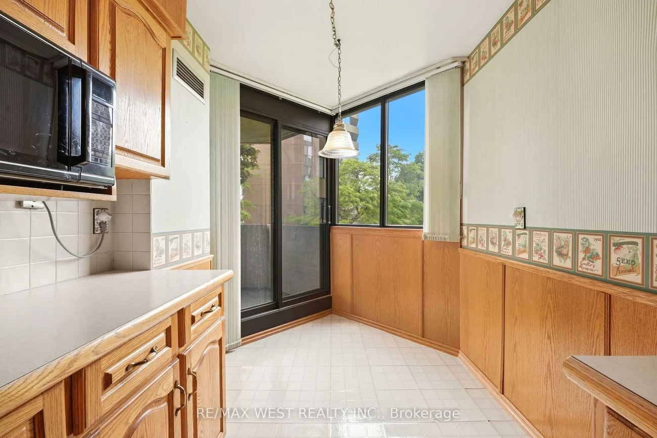 40, Baif, North Richvale, Richmond Hill