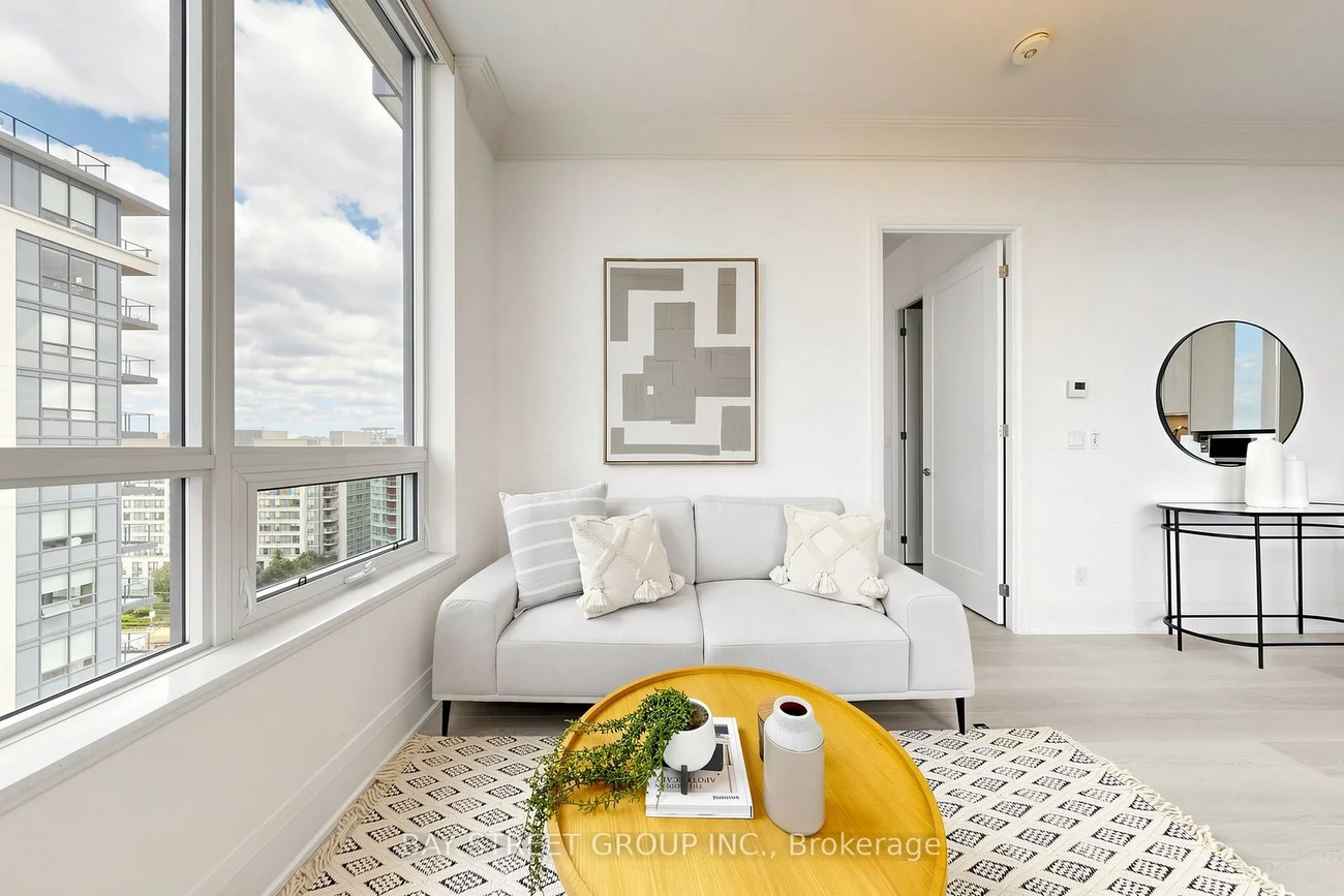 396, highway 7, Doncrest, Richmond Hill