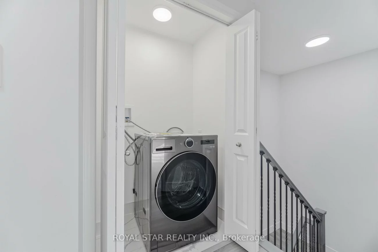 11, Plaisance, North Richvale, Richmond Hill