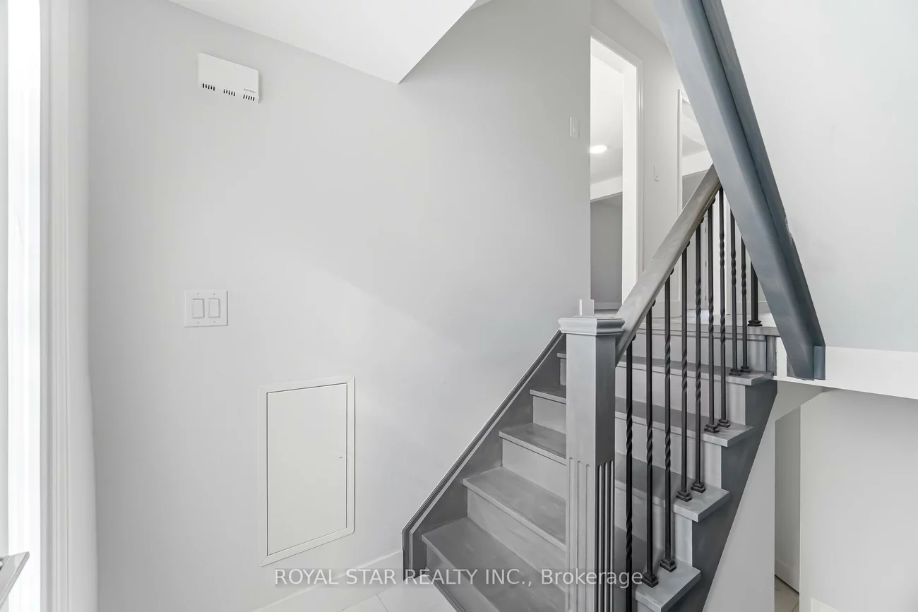 11, Plaisance, North Richvale, Richmond Hill