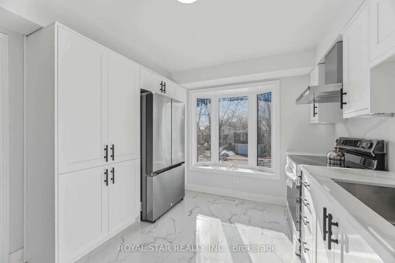 11, Plaisance, North Richvale, Richmond Hill
