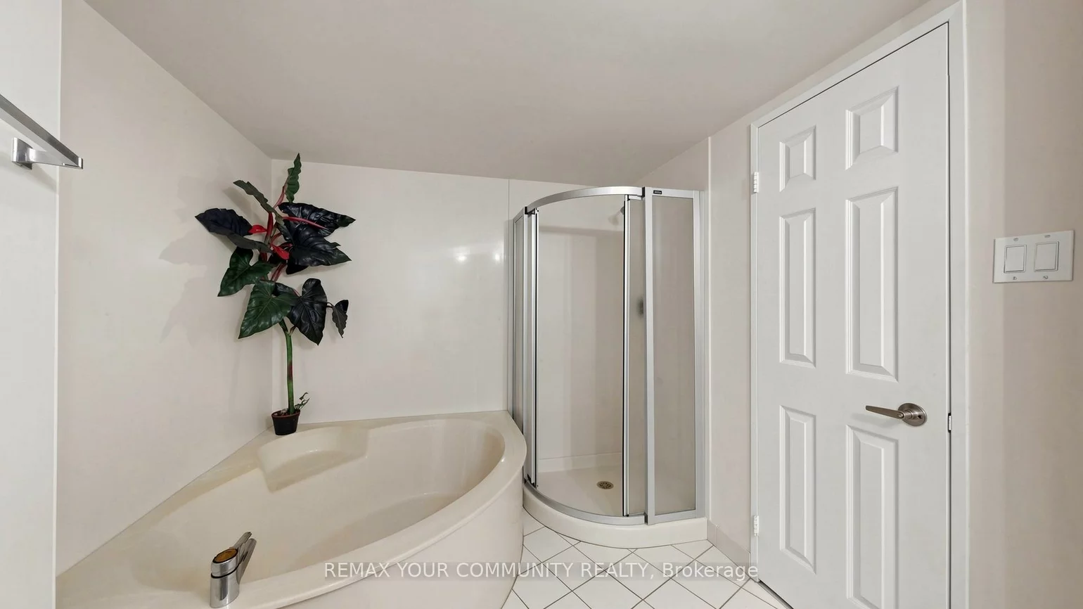 20, Harding, North Richvale, Richmond Hill