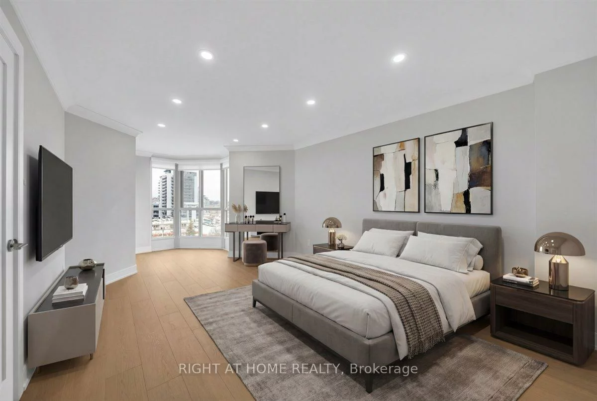 5, Weldrick, North Richvale, Richmond Hill