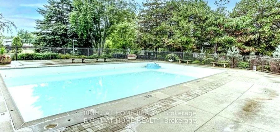 5, Weldrick, North Richvale, Richmond Hill