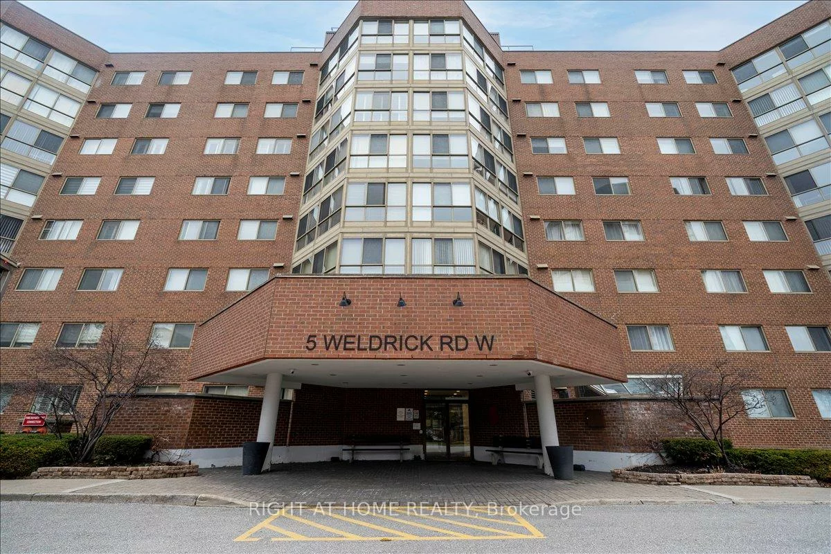 5, Weldrick, North Richvale, Richmond Hill