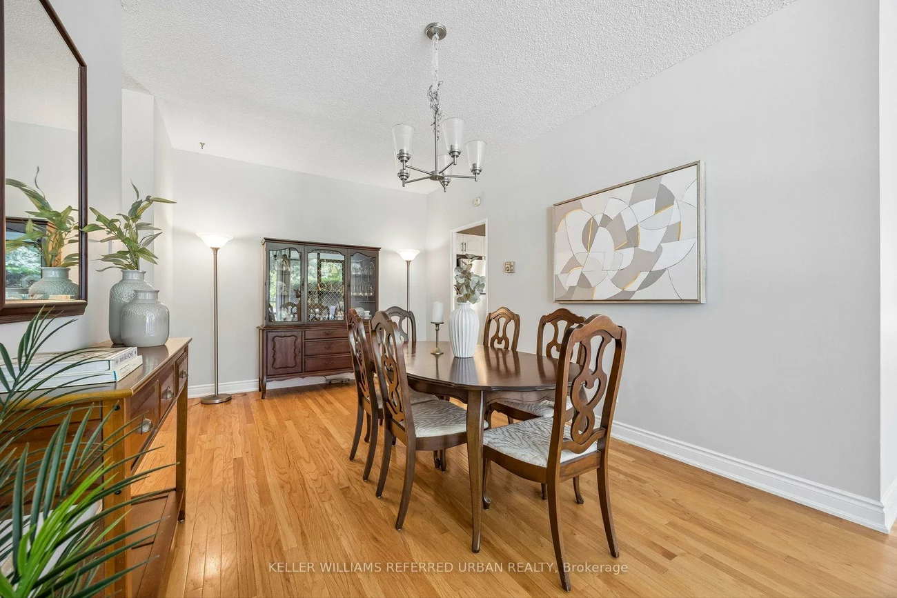 40, Baif, North Richvale, Richmond Hill