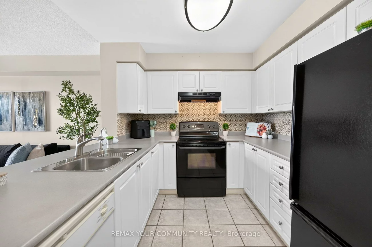 3, ELLESMERE, Langstaff, Richmond Hill