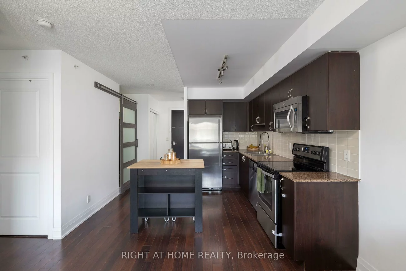 376, Highway 7 E, Doncrest, Richmond Hill