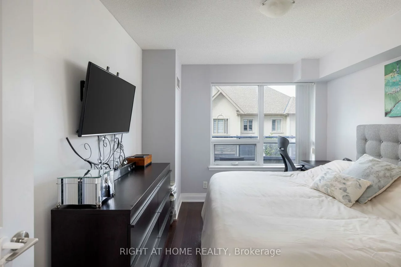 376, Highway 7 E, Doncrest, Richmond Hill