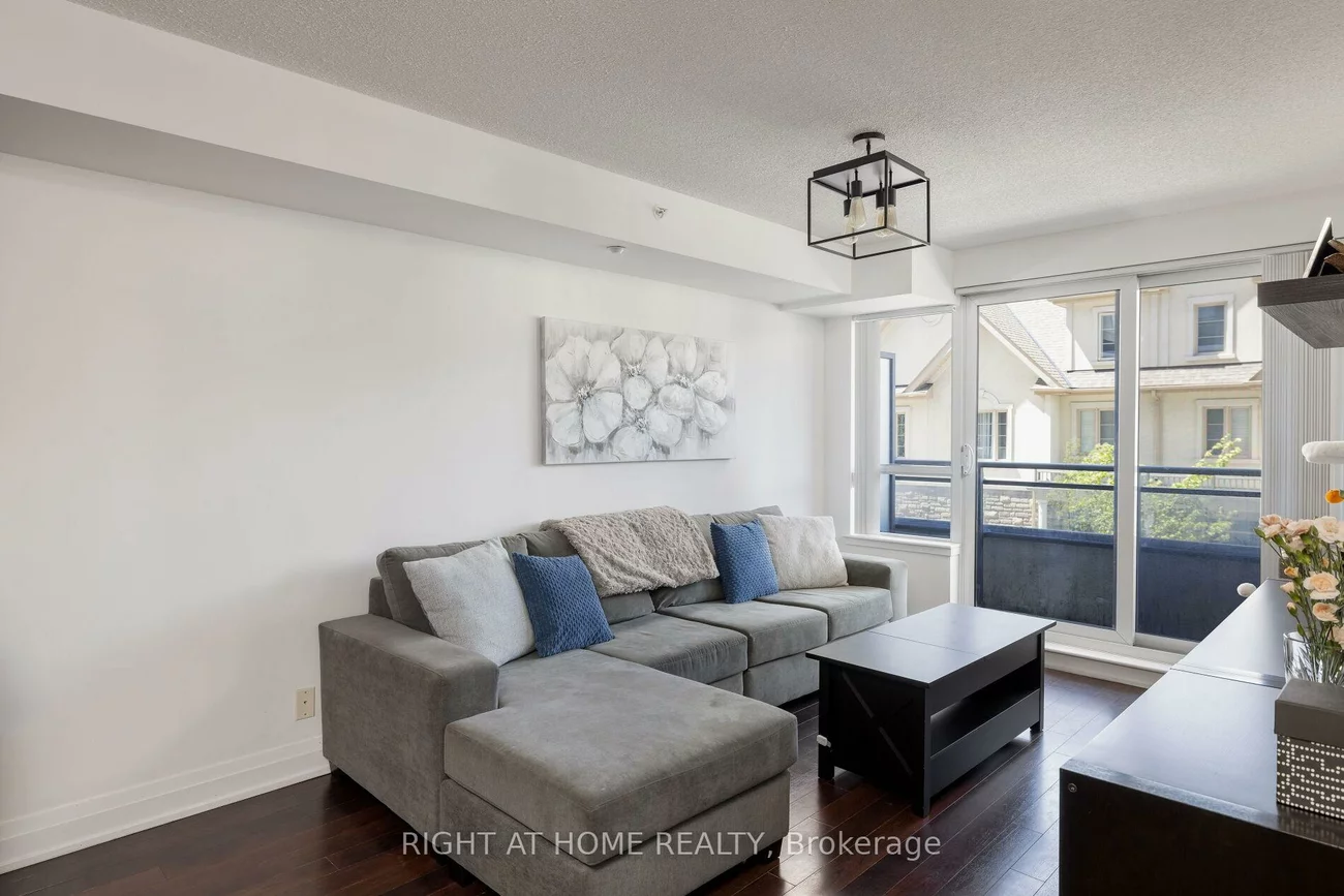 376, Highway 7 E, Doncrest, Richmond Hill