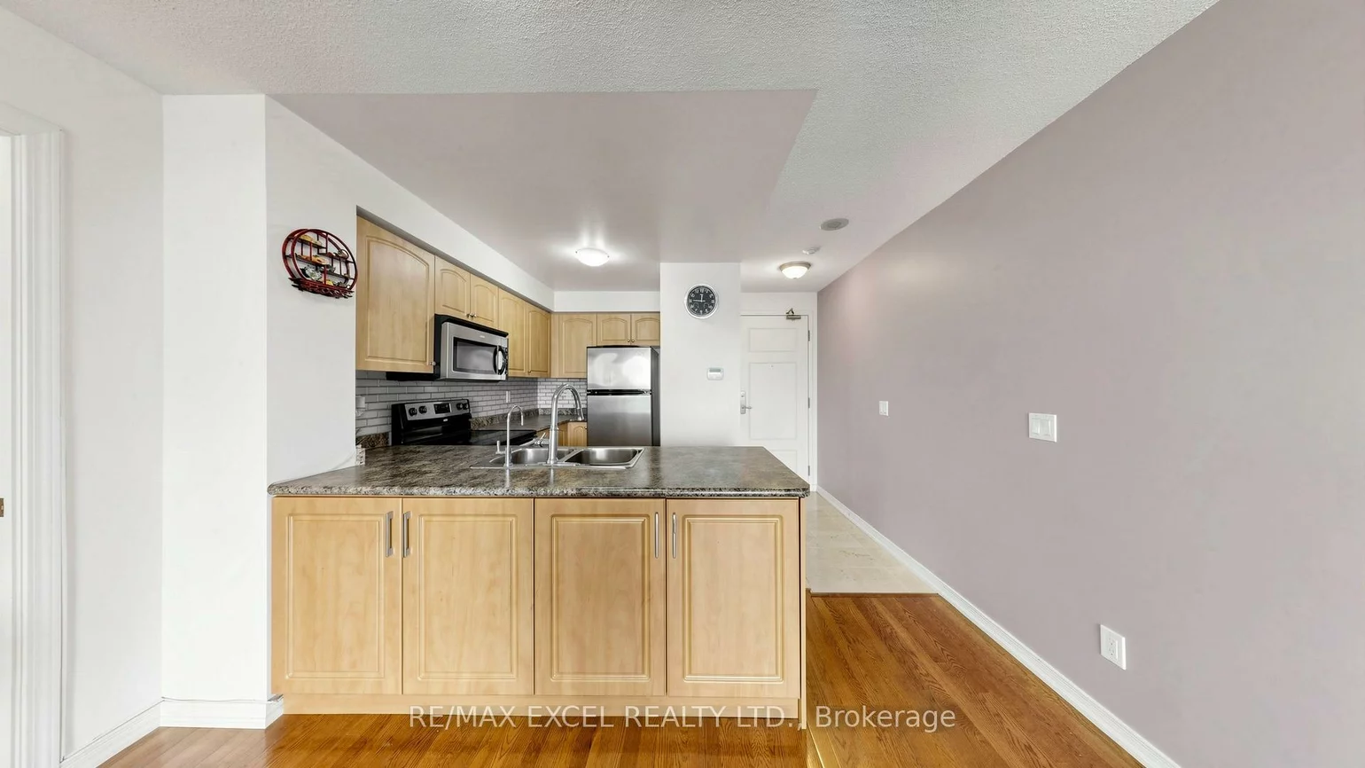 310, Red Maple, Langstaff, Richmond Hill