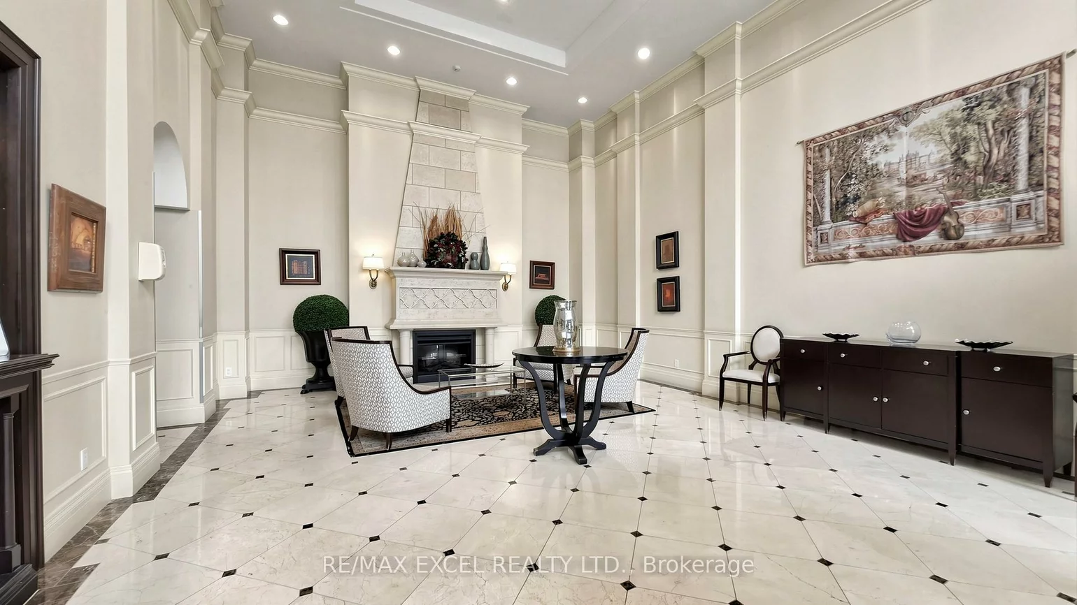 310, Red Maple, Langstaff, Richmond Hill