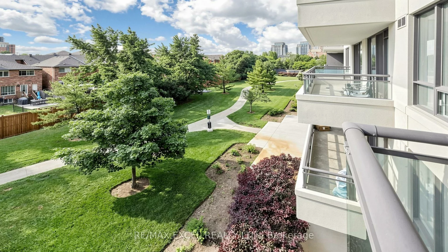 310, Red Maple, Langstaff, Richmond Hill